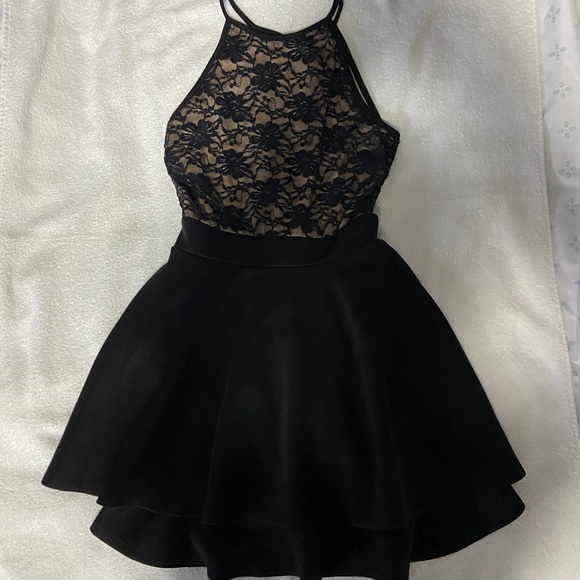 Emerald Sundae Dresses & Skirts - Macy’s Emerald Sundae Floral Flowy Skater Lace Dress